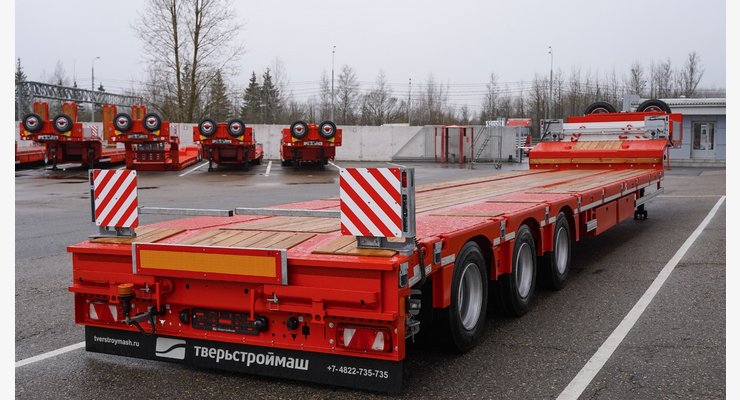 Полуприцеп-тяжеловоз Rapid RL30 — задняя часть и боковой вид